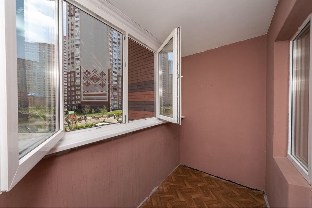 Єлизавети Чавдар 34, ст.  М Позняки, Осокорки