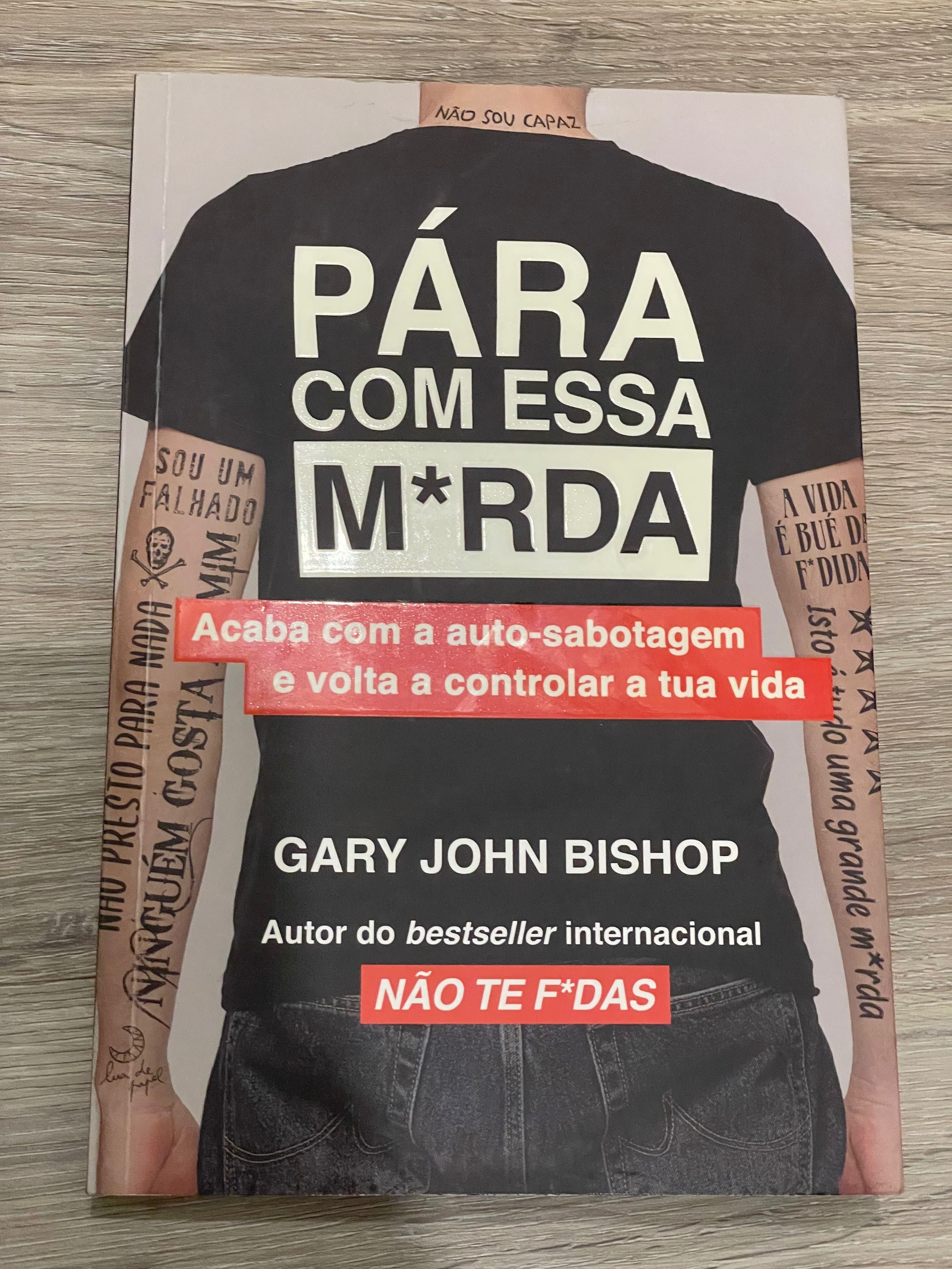 Livro “Pára com essa m*rda”
