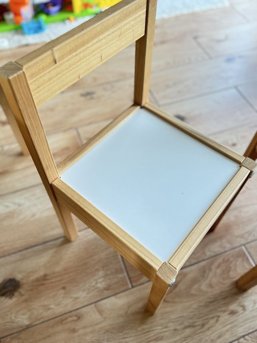 Stolik + dwa krzeselka Ikea