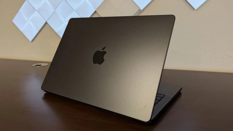 MacBook pro 14 M4 pro 48 RAM 512 ssd