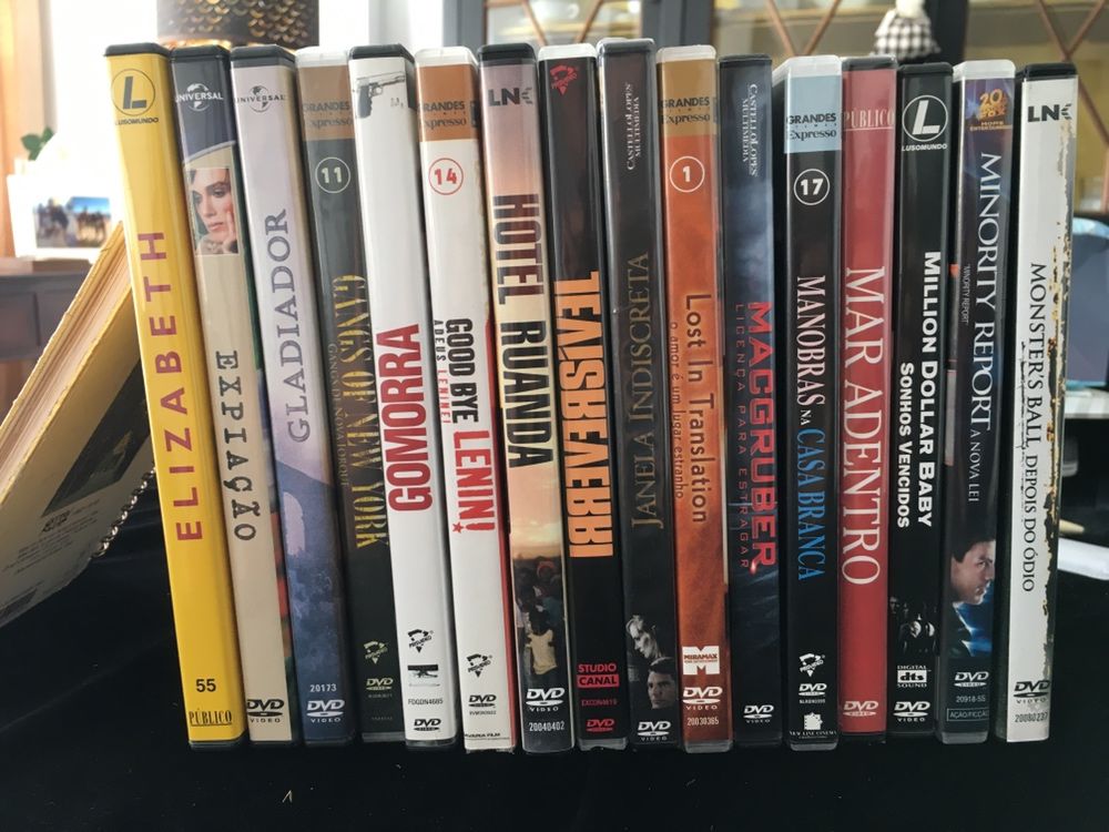 DVDs originais de grandes filmes e séries, novos e como novos