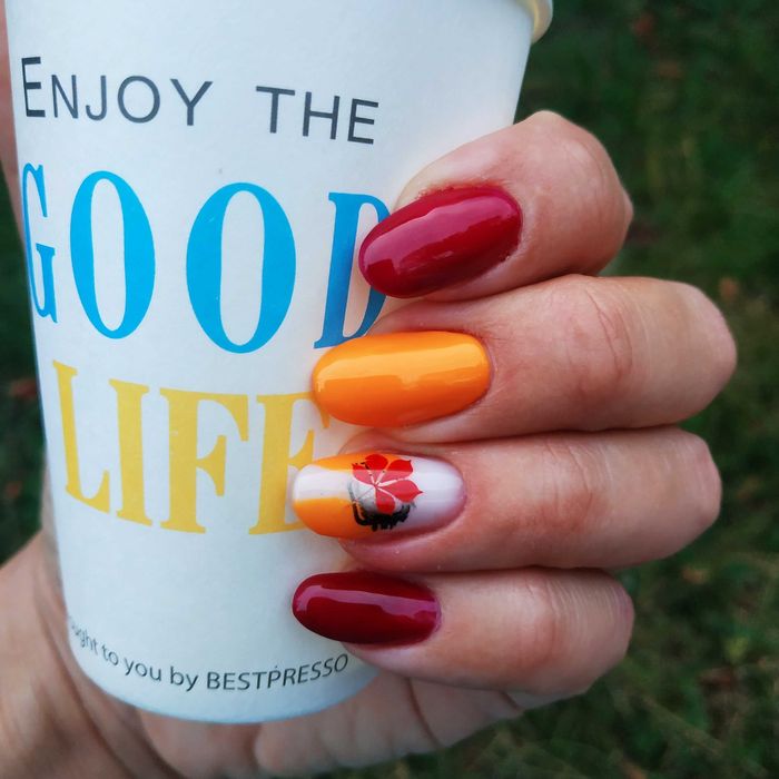 Манікюр. Покриття гель лак, укріплення. Сади 1