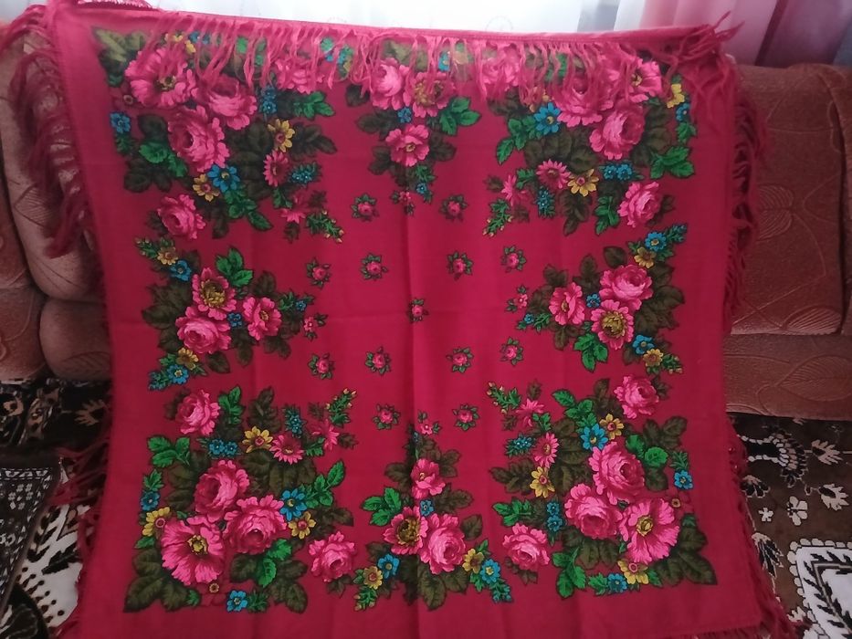 Народні хустки з тороками