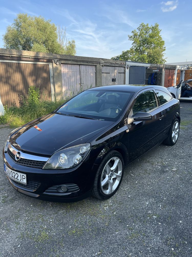 Opel Astra H GTC