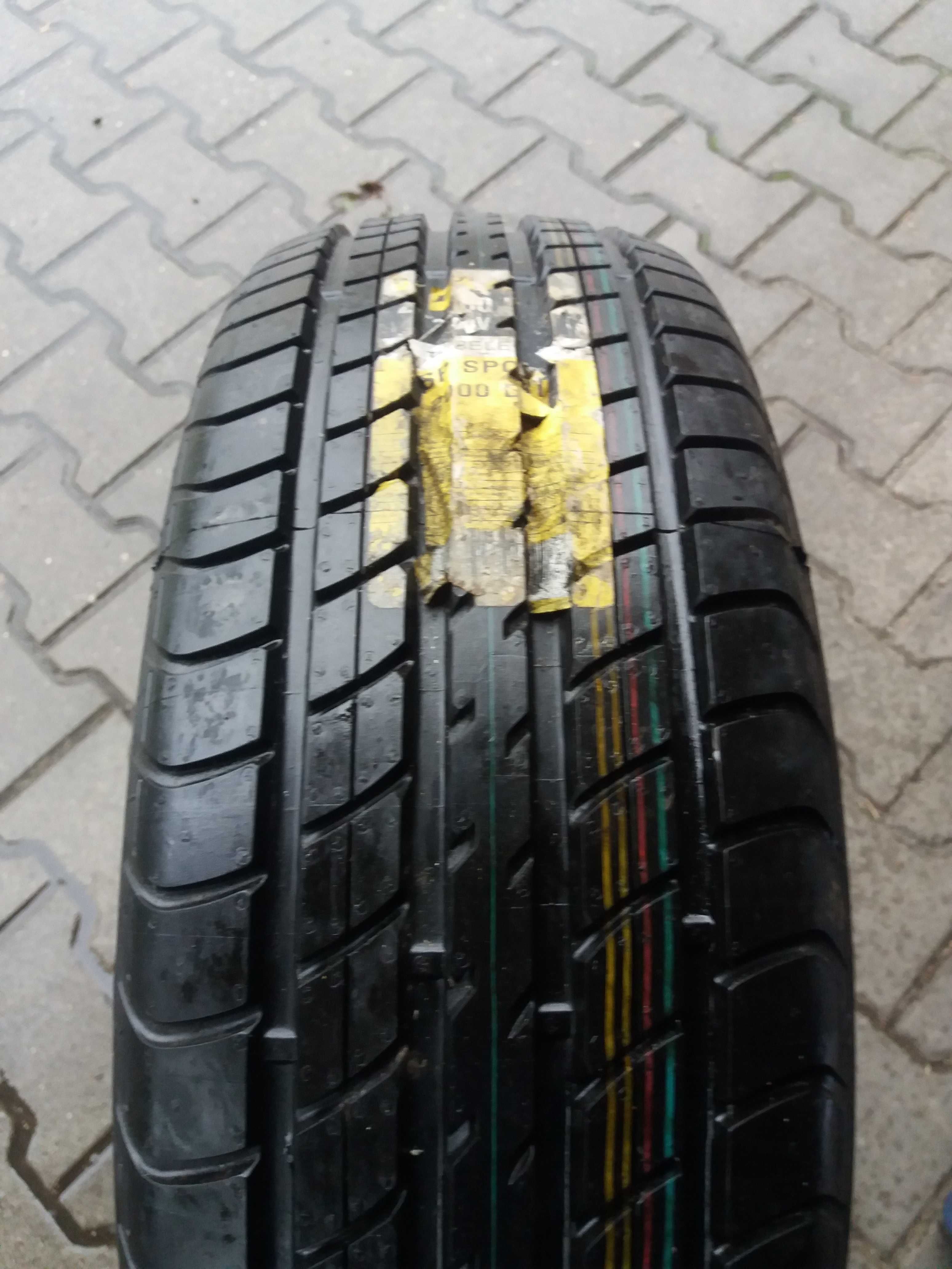 225 / 60 / R 16  98 V Dunlop sp Sport 2000 E