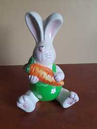 biały zając z ceramiki z marchewką, Wielkanoc, 22 cm