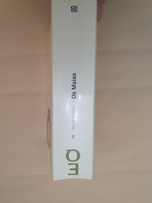 Manuais para exames Nacionais 12°ano +Livro os :Maias"