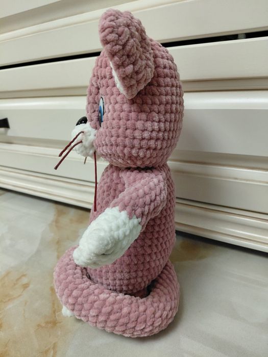 Котик плюшевий амігурумі