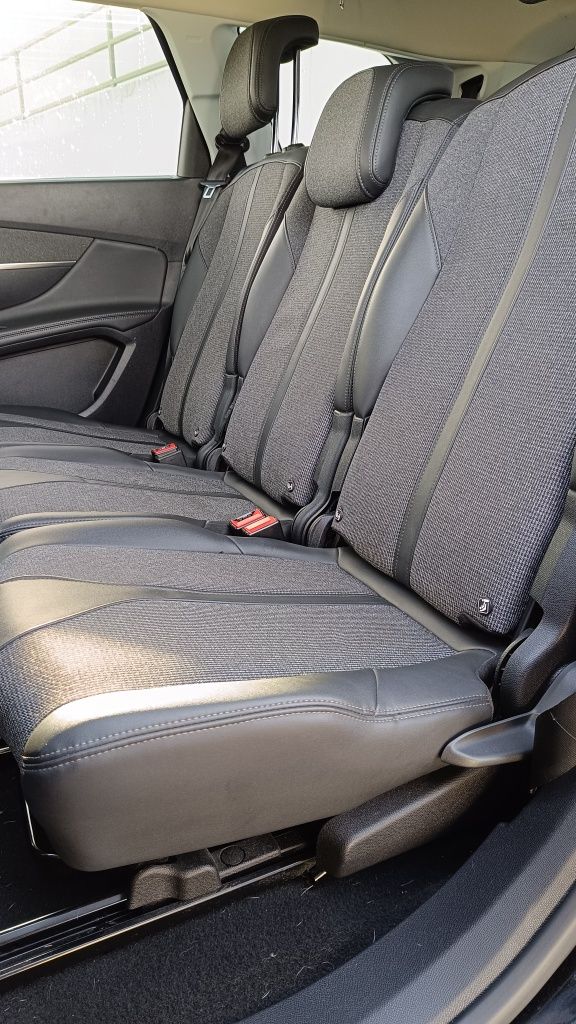 Peugeot 5008 ALLURE Nacional (automática)