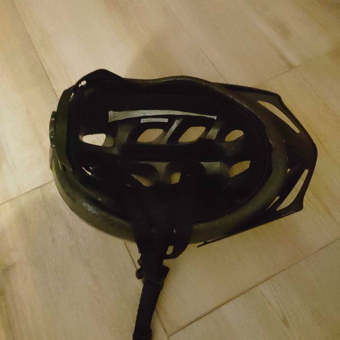 Vendo capacete (adulto)