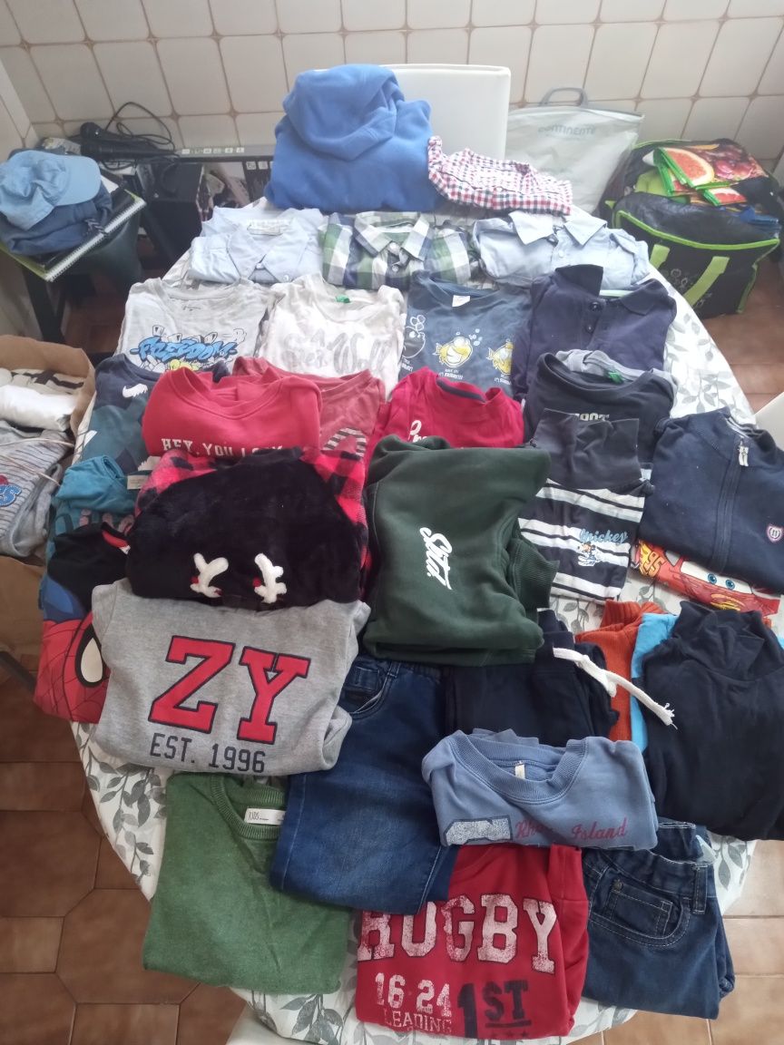 Roupa criança 4-7 anos - MUITA