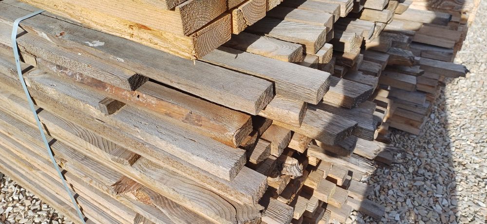 Дерево, сухостій