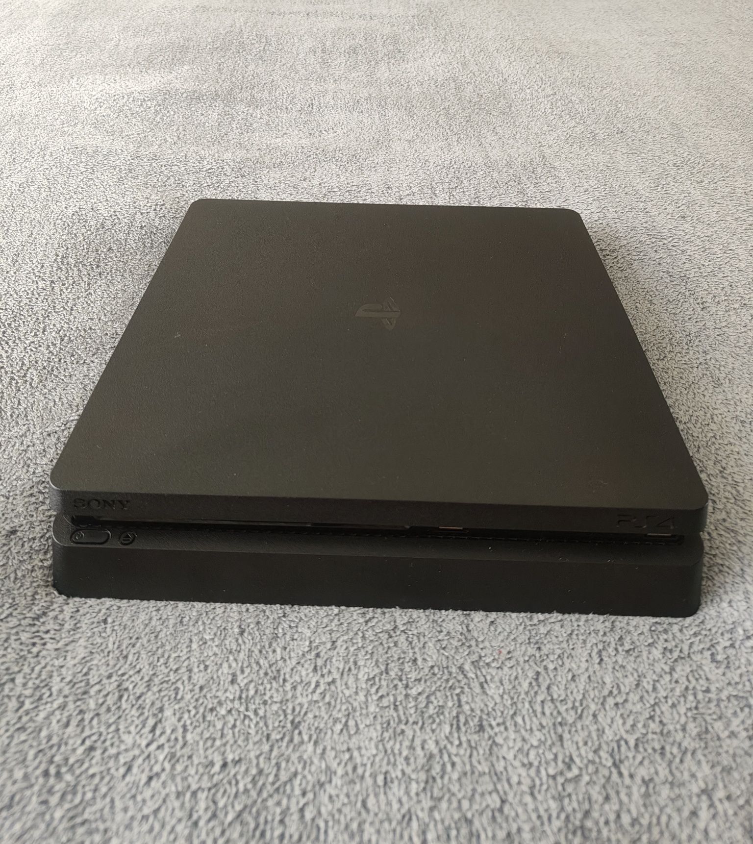 PlayStation 4 slim[1tb] + Жирний акаунт