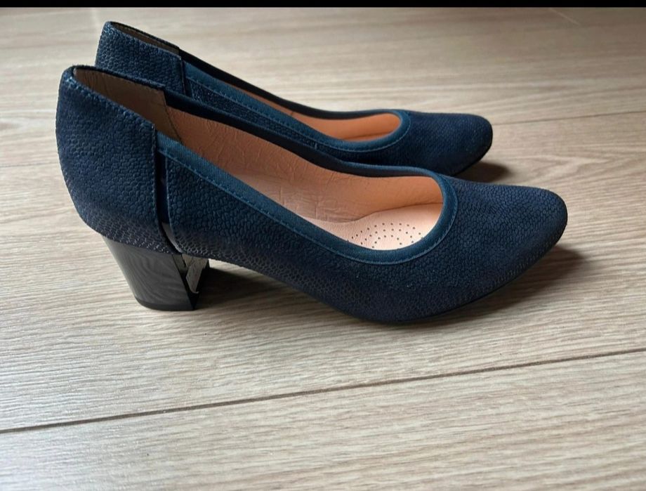 Nowe granatowe czółenka skórzane bioeco by arka 38 softstep clarks