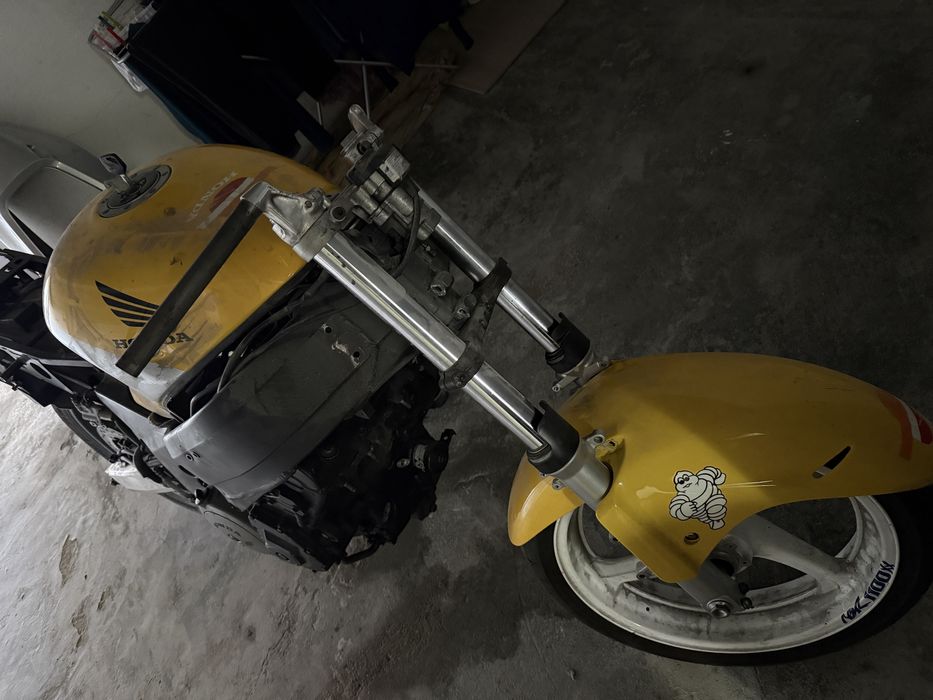 Honda CBR 1100 XX peças