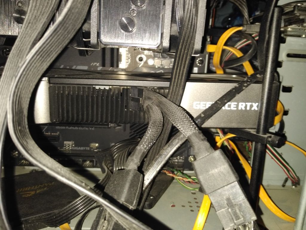 Продам свою видеокарту geforce RTX 3080 Founders Edition