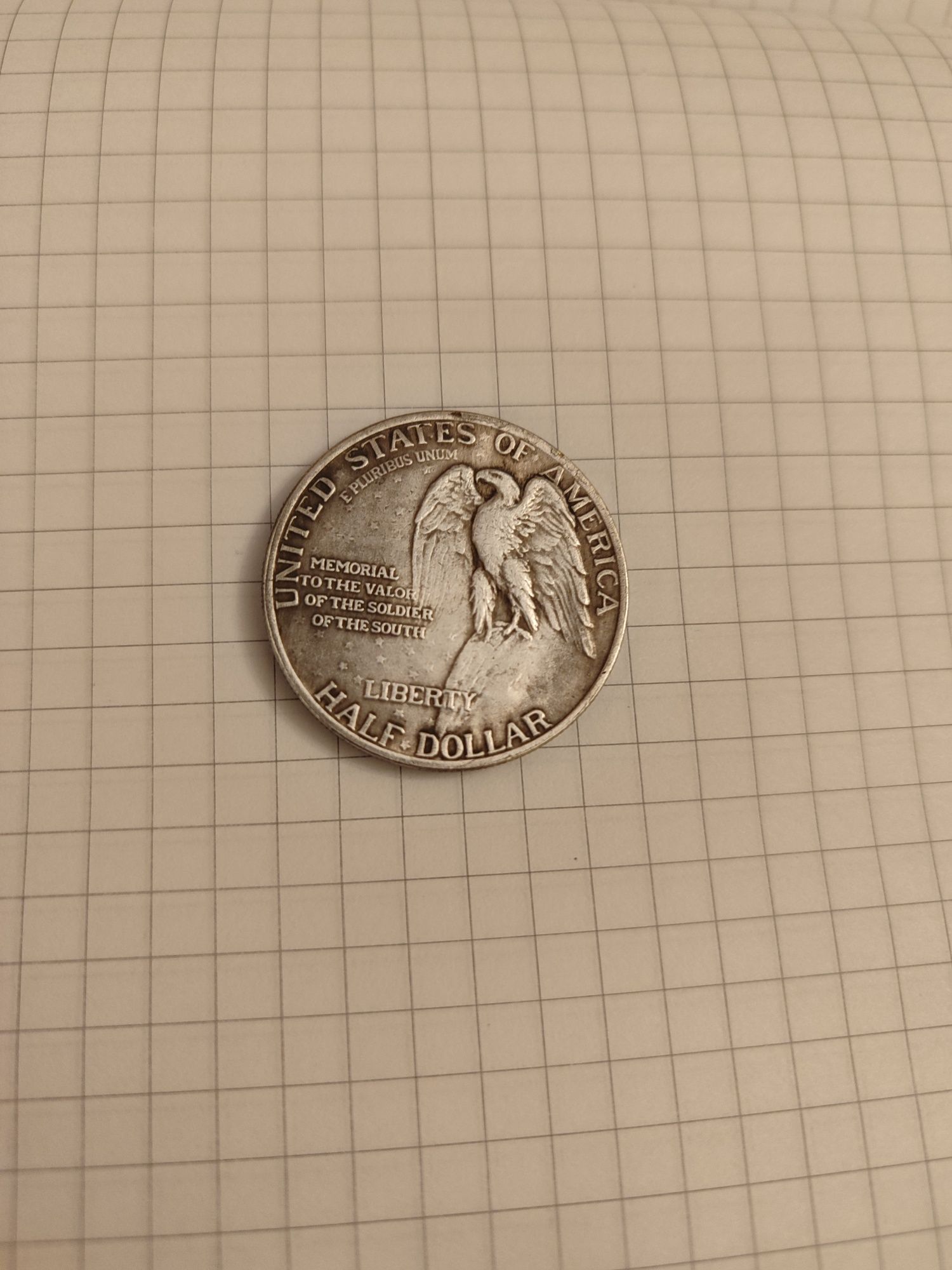 Монета half dollar