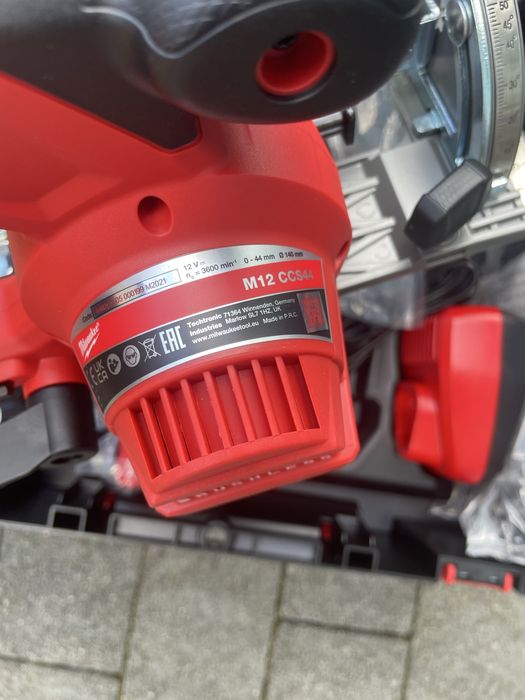 Pilarka tarczowa milwaukee M12 CCS44 nowa