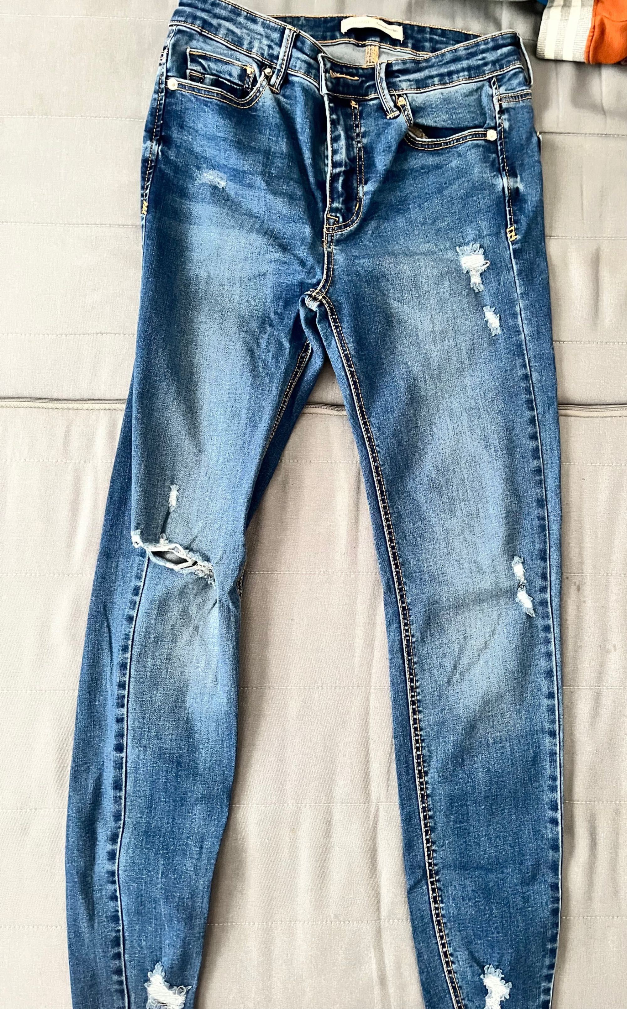 Jeansy damskie STRADIVARIUS