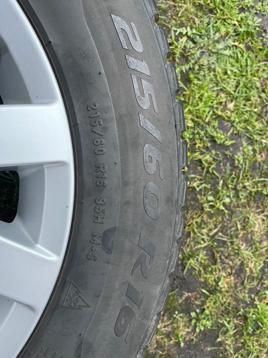 Шини.  215/60/16