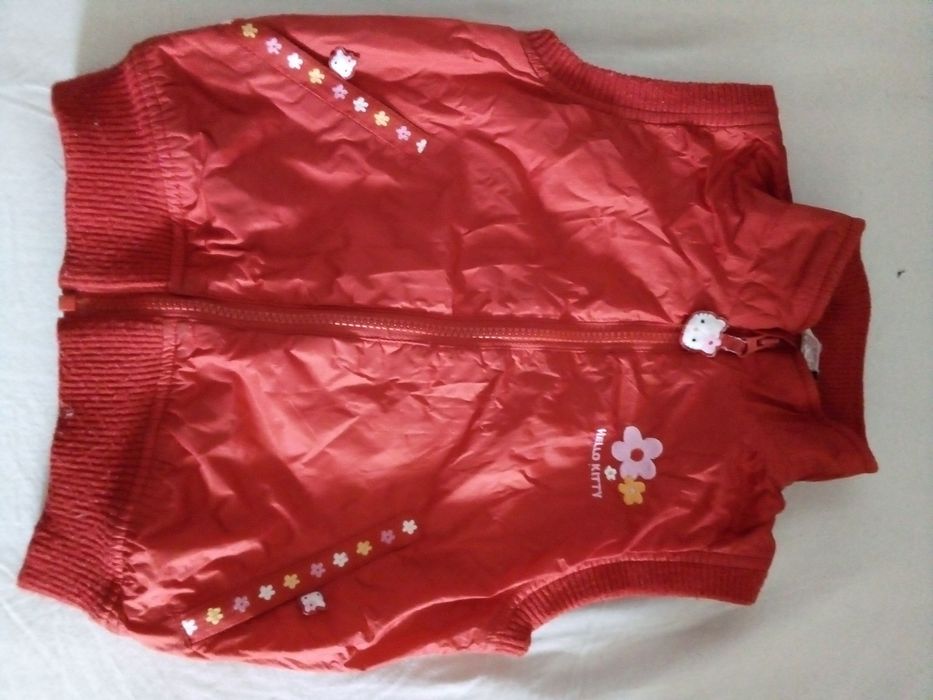 Жилетки на девочку на 4 года