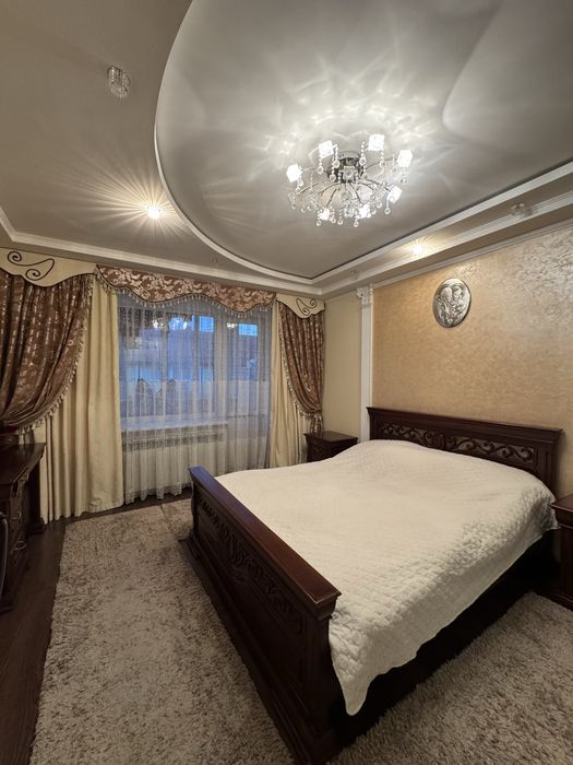 Продаються спальні меблі у відмінному стані!