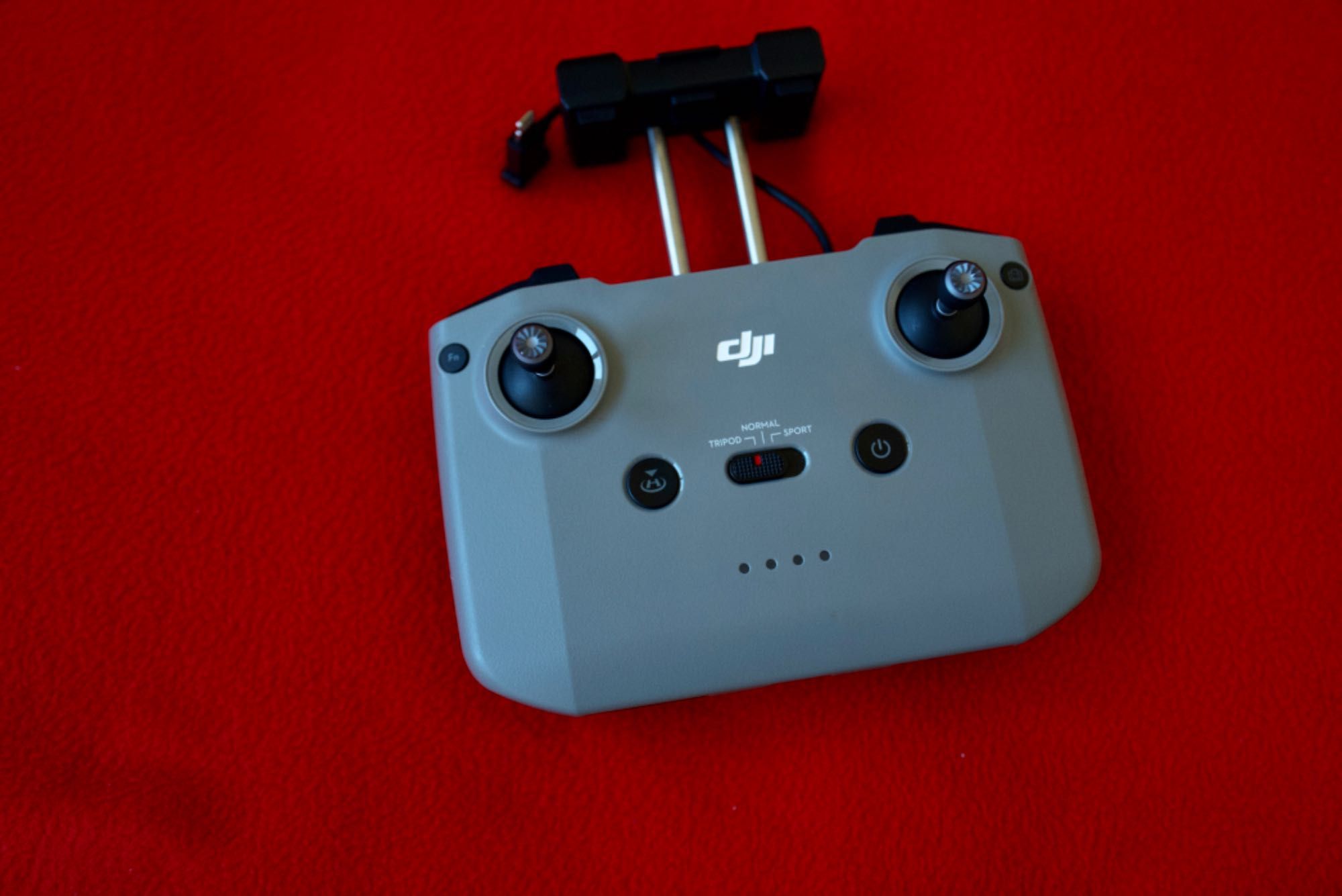 DJI Mavic Air 2 Fly Combo - com apenas 10h de voo