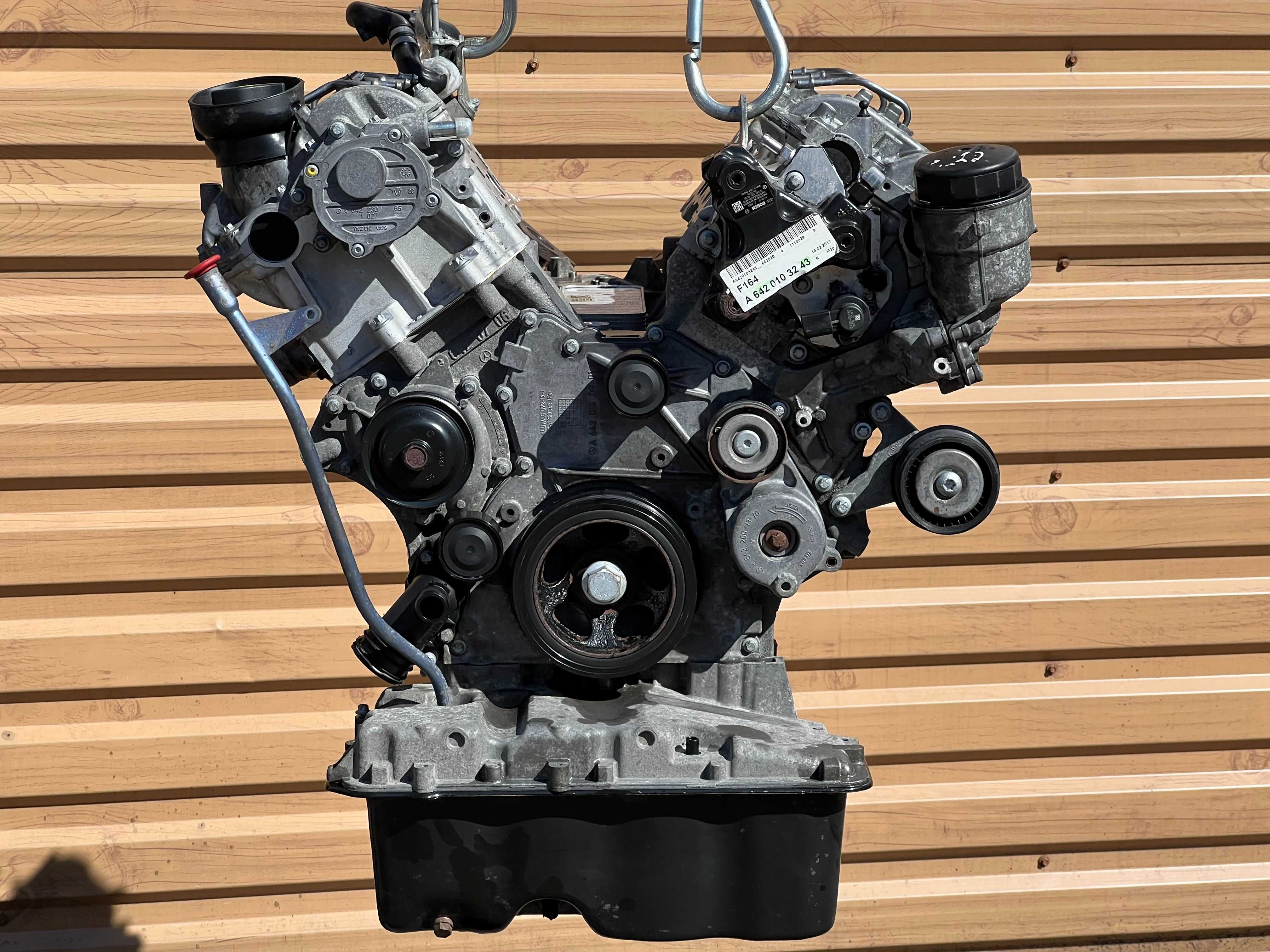 Двигатель OM642.820 Mercedes GL X164 мотор 300cdi ML W164 Sprinter