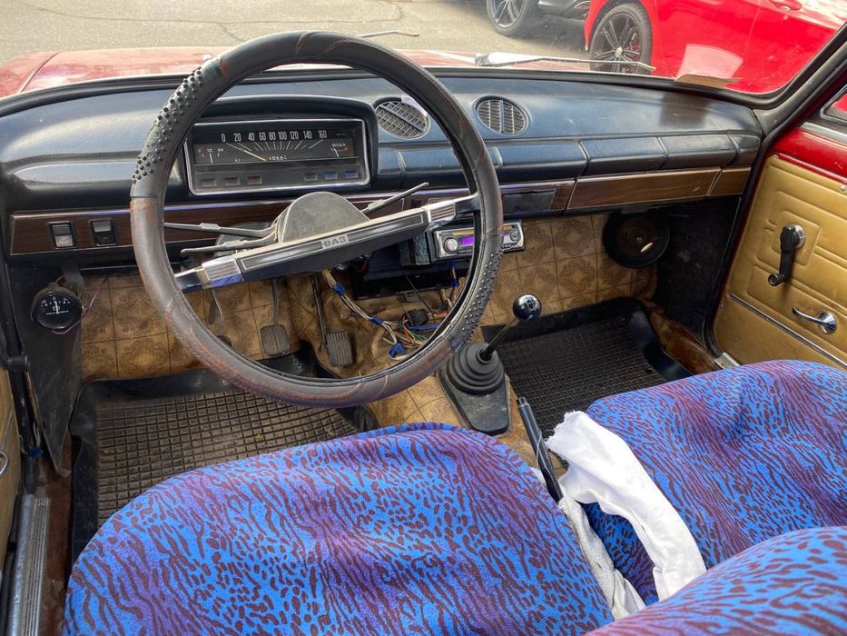 Продається машина Ваз 21013.