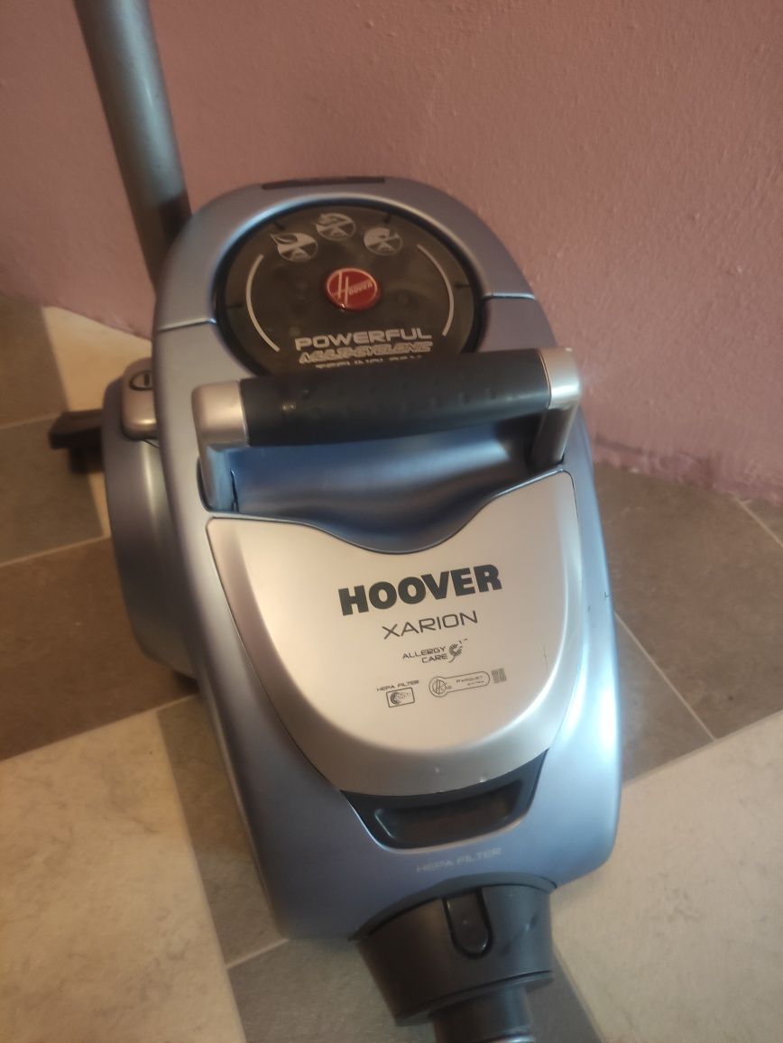 Odkurzacz bezworkowy Hoover xarion 700wat model Xp71 / xp20011