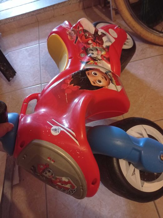 Triciclo mota ótimo estado
