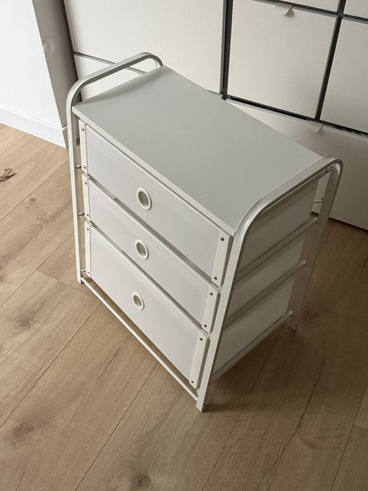 Komoda IKEA LOTE – prosta i praktyczna, 3 szuflady