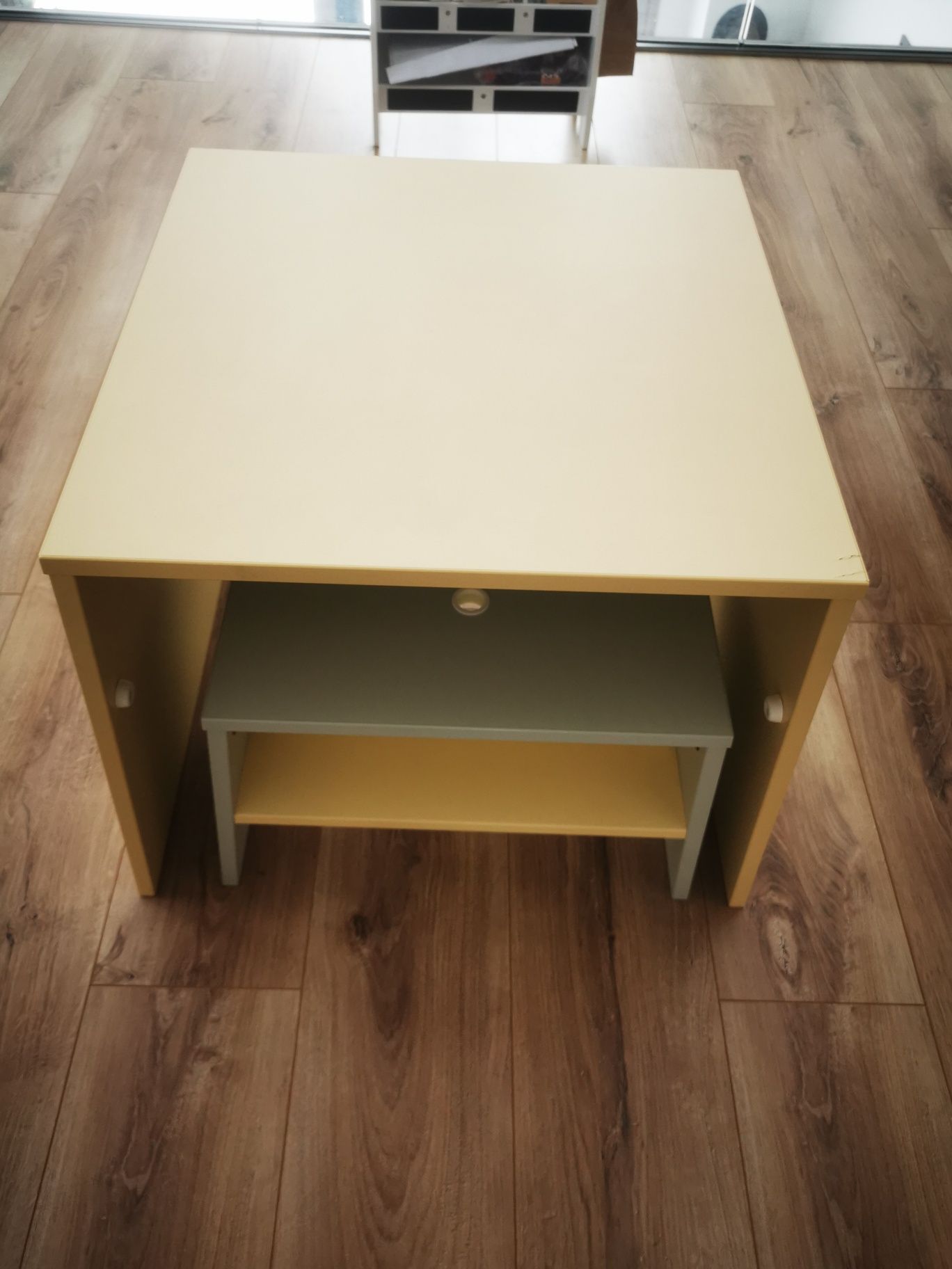Tuli by Vox, Stolik + Taboret