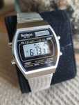 Kultowy Armitron LCD, jak Seiko, Casio, Citizen