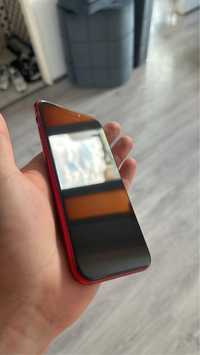 Iphone 11 w kolorze czerwonym