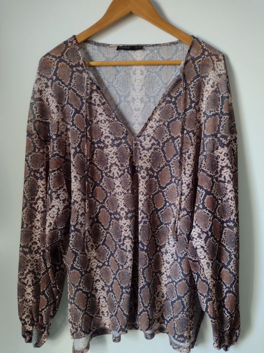 Blusa / Túnica Cobra Pull & Bear