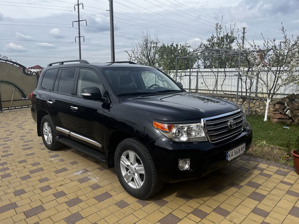 Toyota Land Cruiser Official