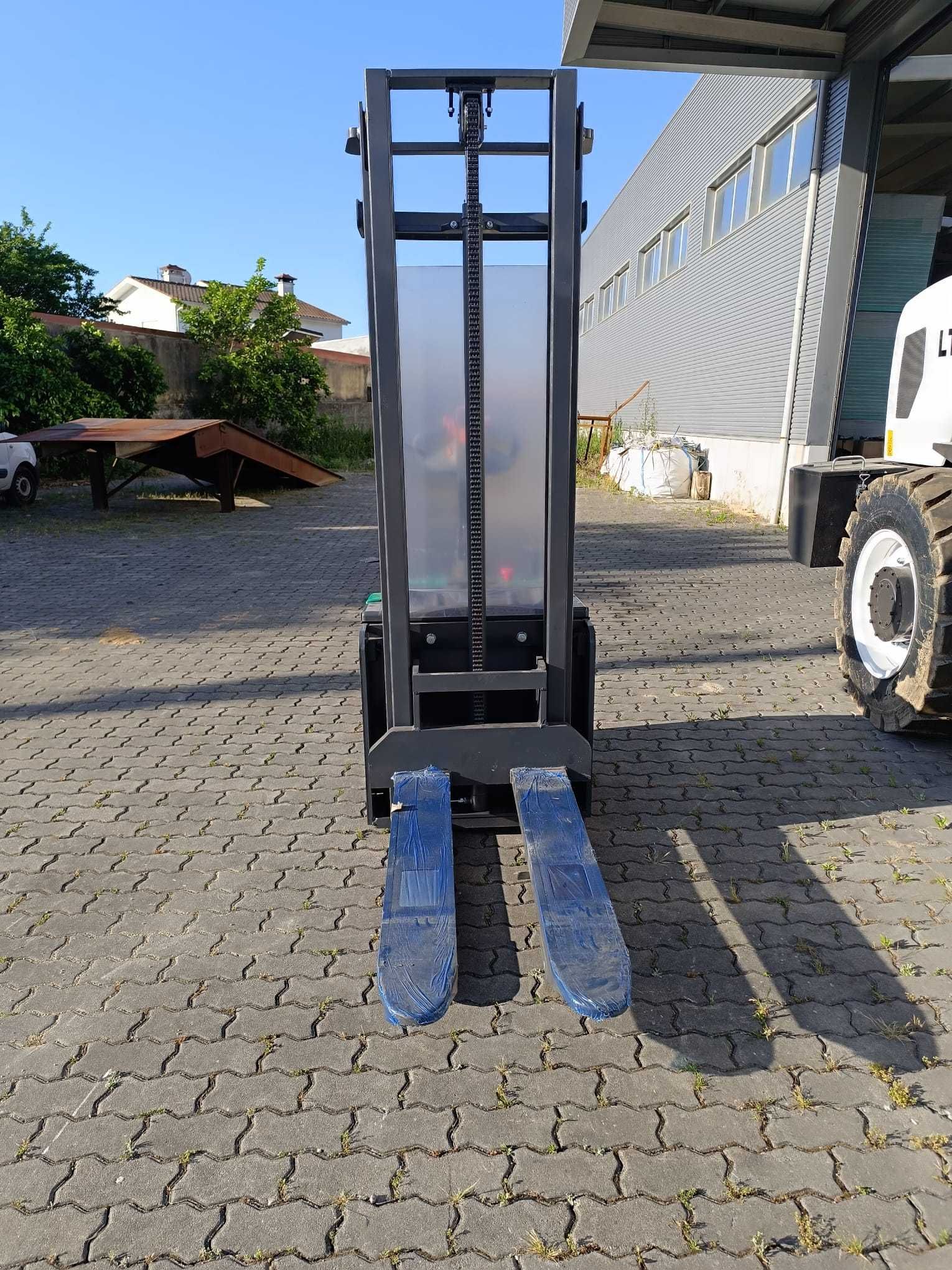 Stacker 1.6 ton Lonking CL1636 novo