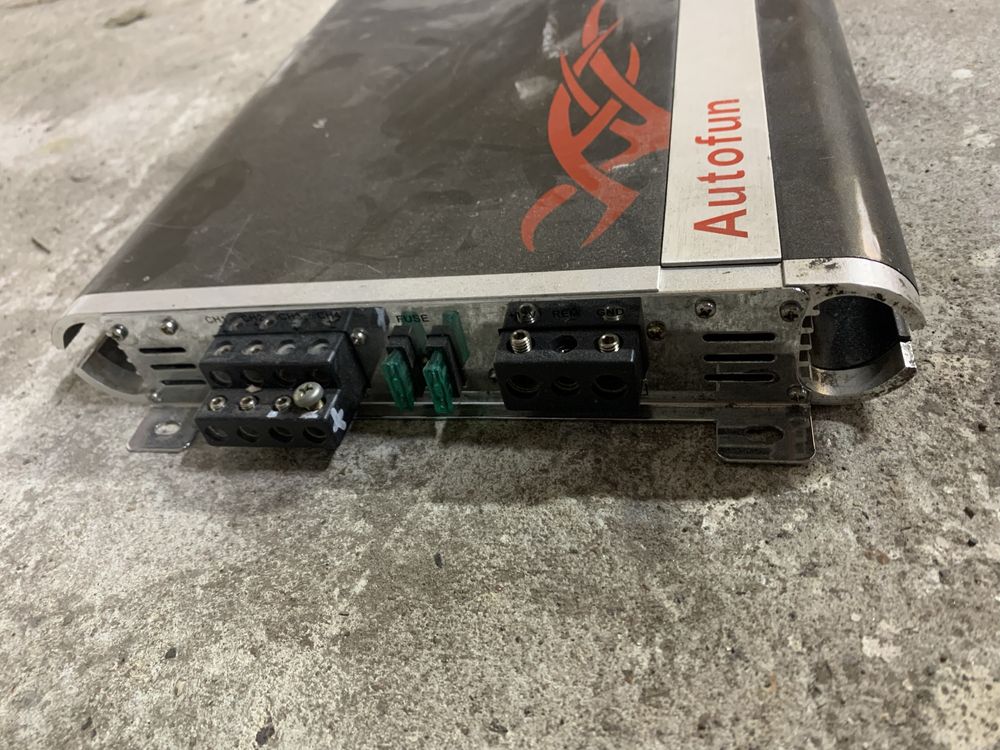 4 канальный усилитель Autofun AA4100