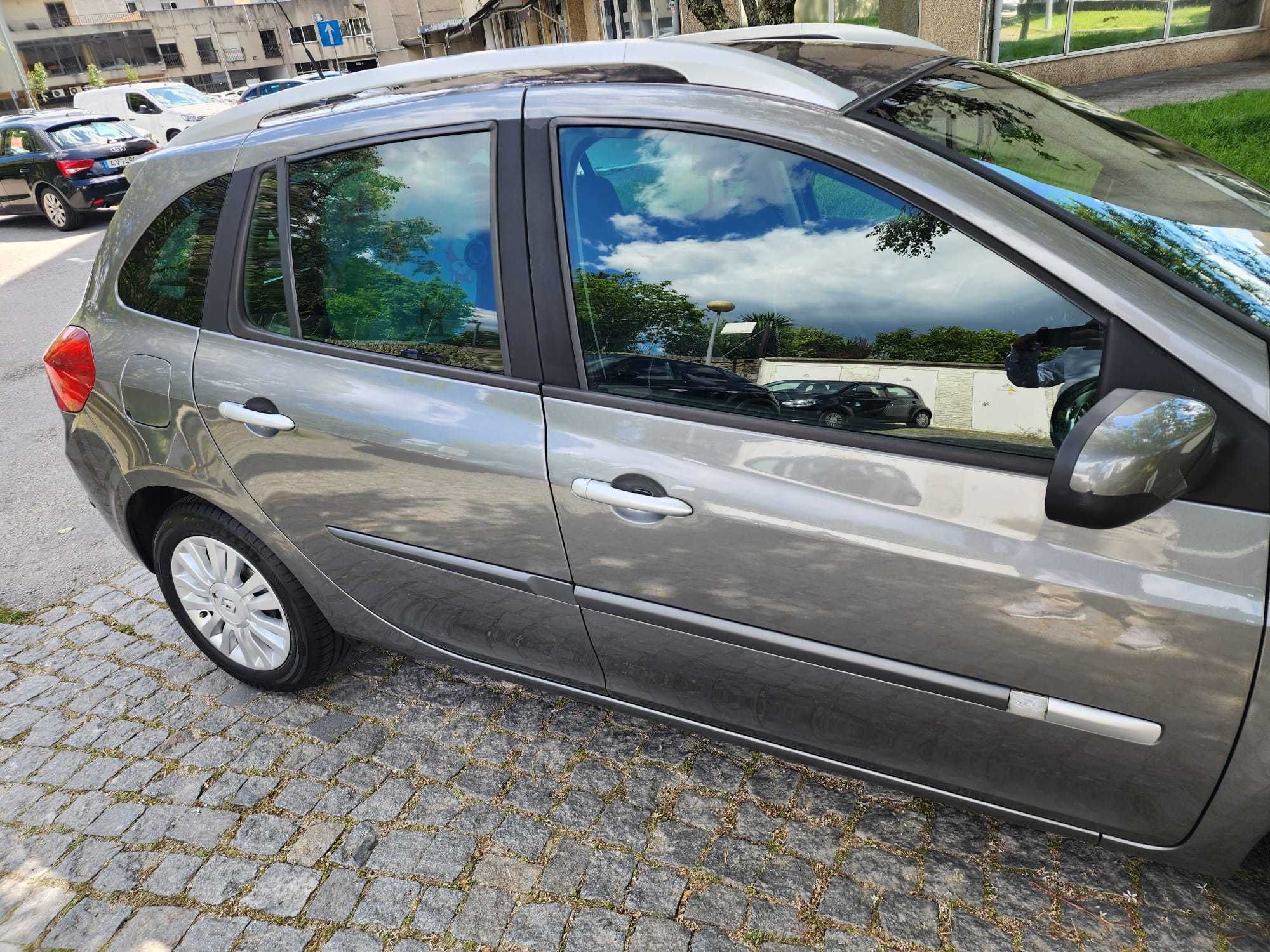 Carro Renault clio