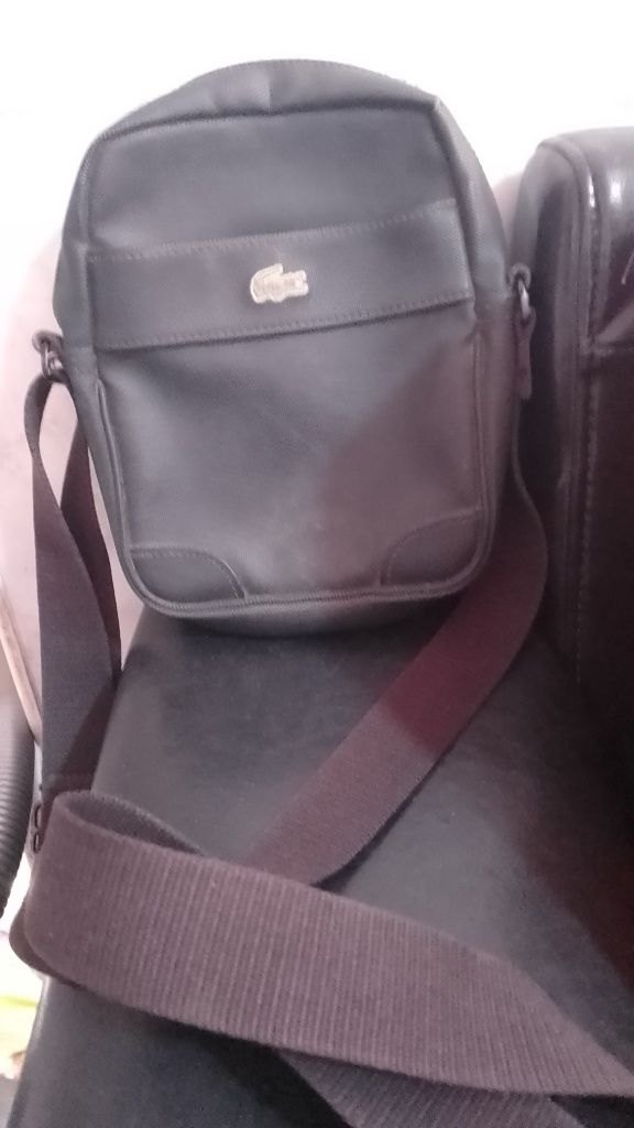 Bolsa da Lacoste preta