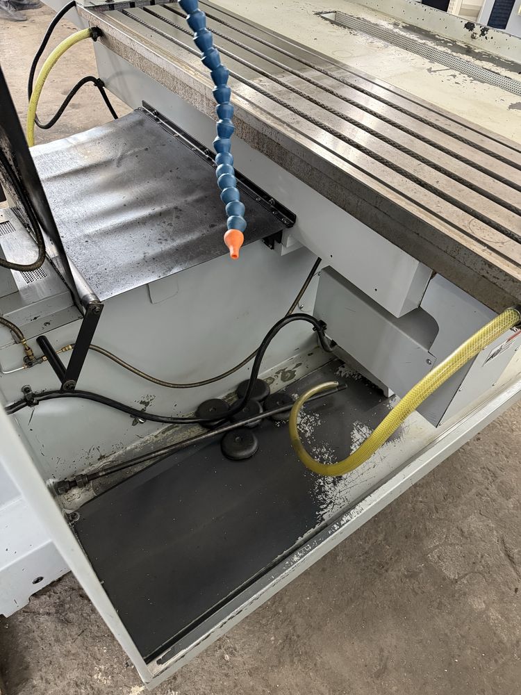 Frezarka cnc narzedziowa  XYZ