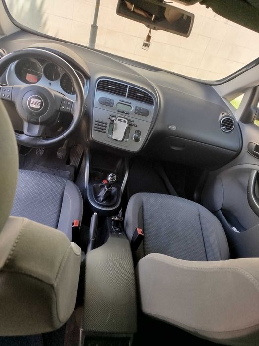 Seat Altea XL 1.4 TSI 2008 •  2799 €  • Turbo • Espaçoso • 149.000 km