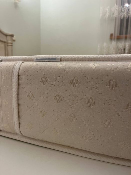 Матрас двохспальний