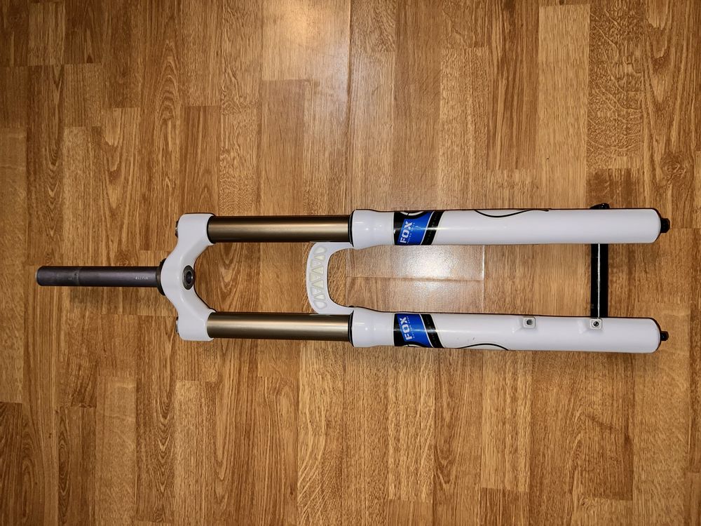 Вилка fox float 180 mm щойно після т/о