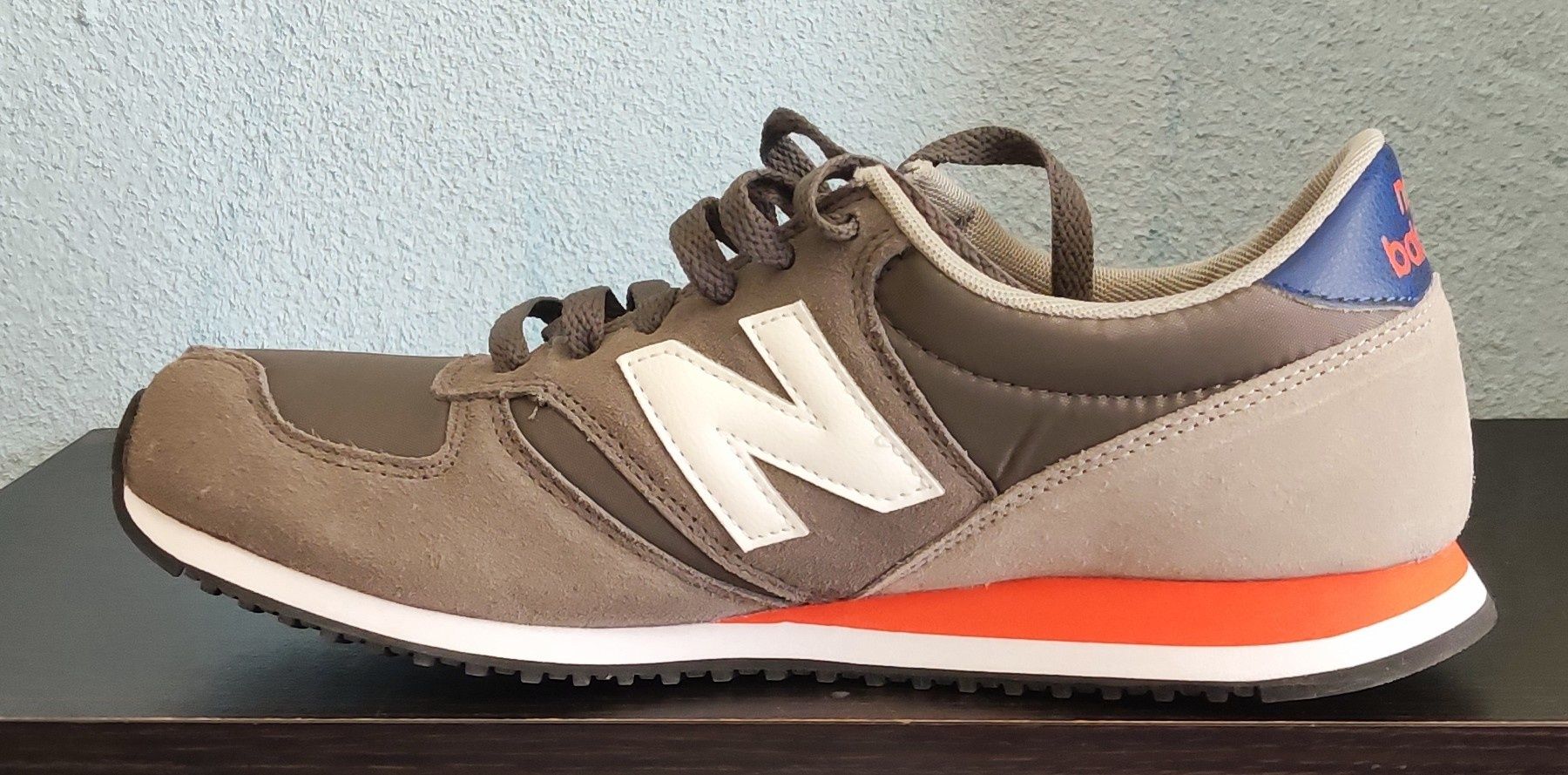 New Balance, número 43. Nunca usado.