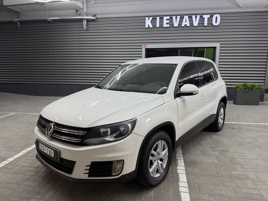 Volkswagen Tiguan S
