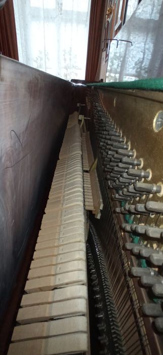 Sprzedam używane pianino do renowacji