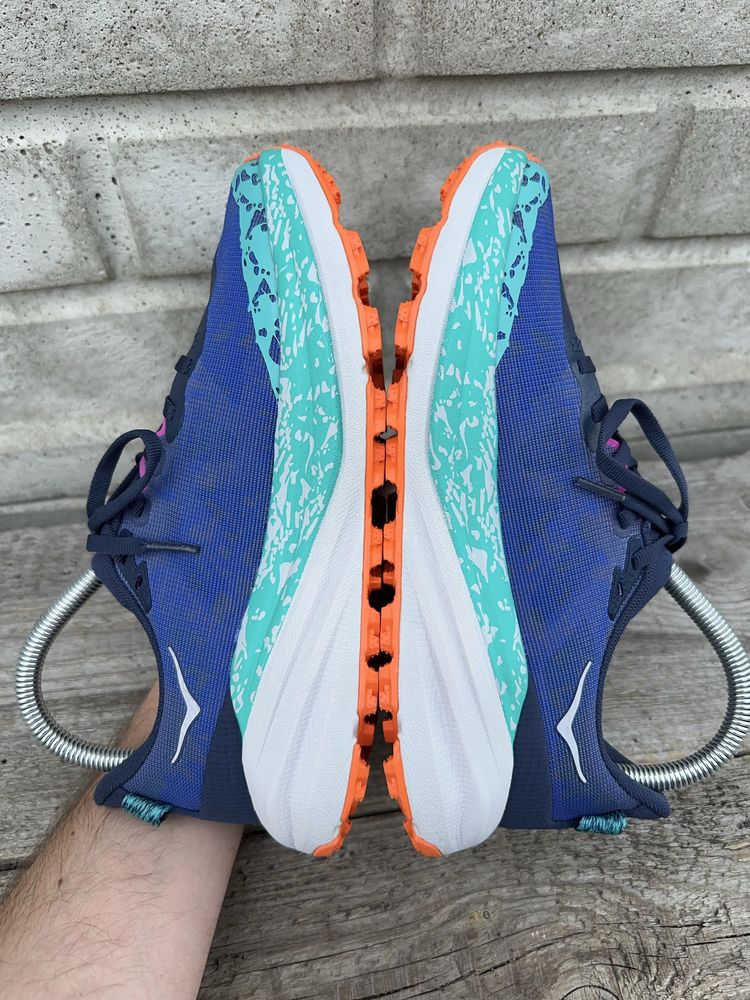 Nowe granatowe, trailowe buty do biegania Hoka Speedgoat 6, rozmiar 38