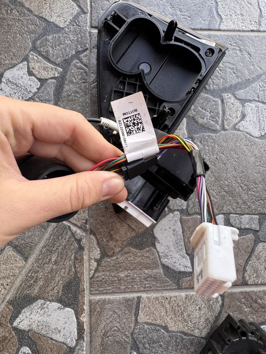 Кришка зарядного порту Tesla Model 3 / Tesla Model Y